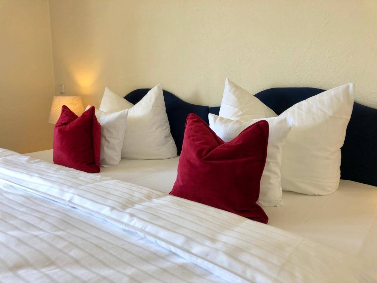 Hotel Zur Post ブリーロン エクステリア 写真